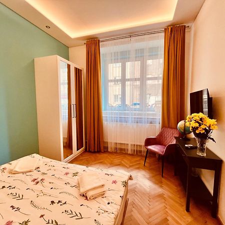 Moderni Apartman Na Hluboke V Praze - Idealni Pro 4 Prag Dış mekan fotoğraf
