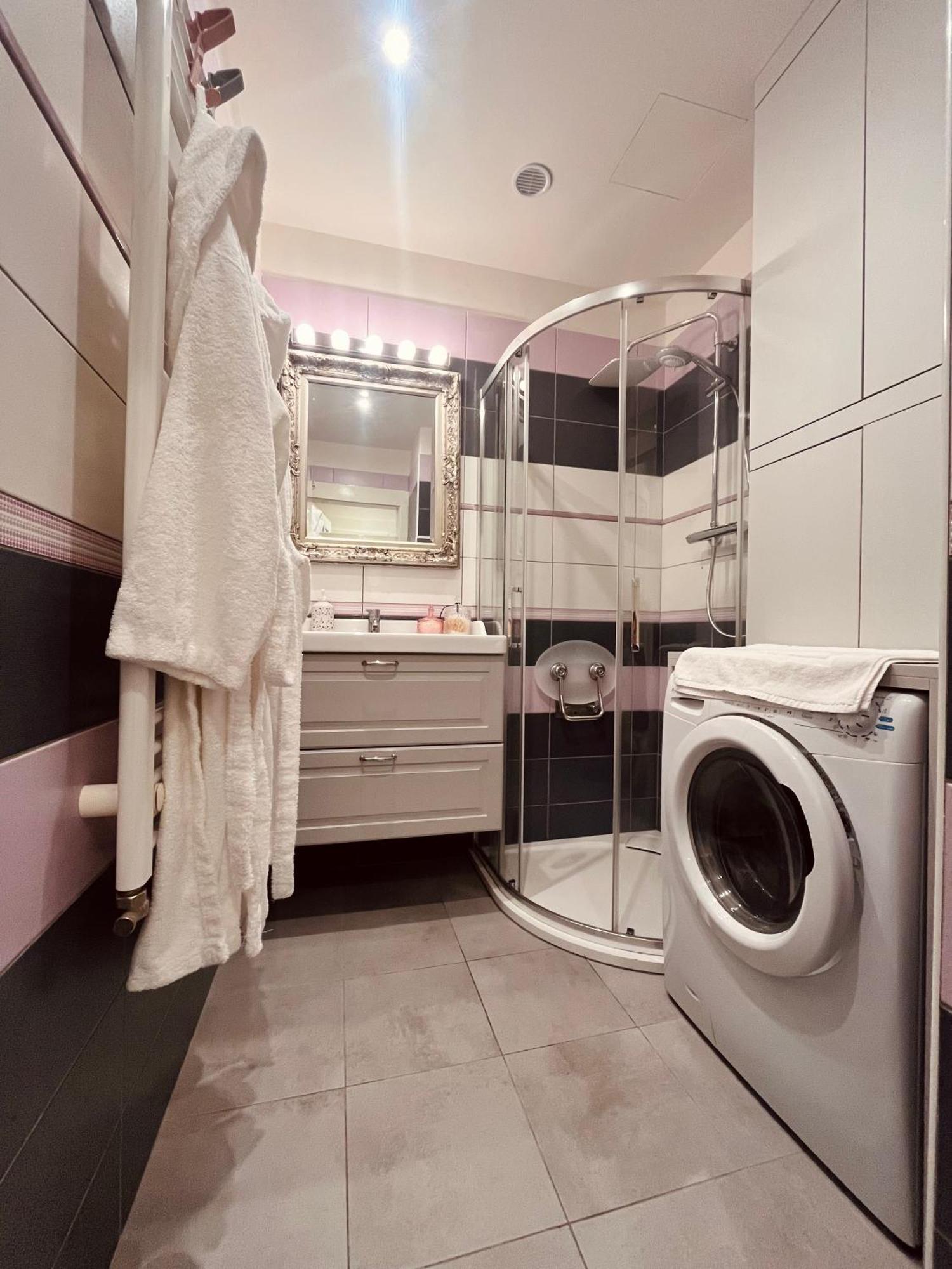 Moderni Apartman Na Hluboke V Praze - Idealni Pro 4 Prag Dış mekan fotoğraf
